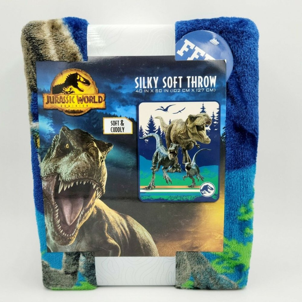 Jurassic world THROW BLANKET, 40 X 50. NEW 2021